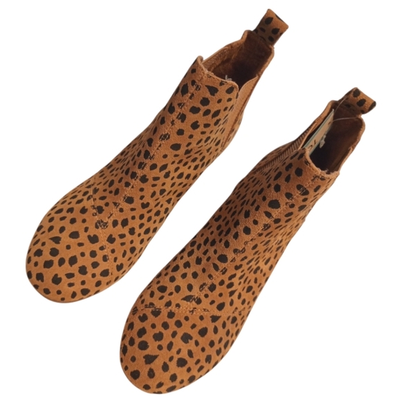 Toms Women's Kelsey Suede Cheetah Wedge Booties - Picture 7 of 7